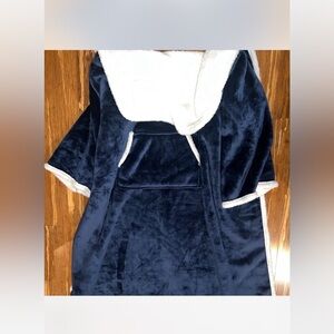 Cozy Navy Blue Hooded Women's Robe